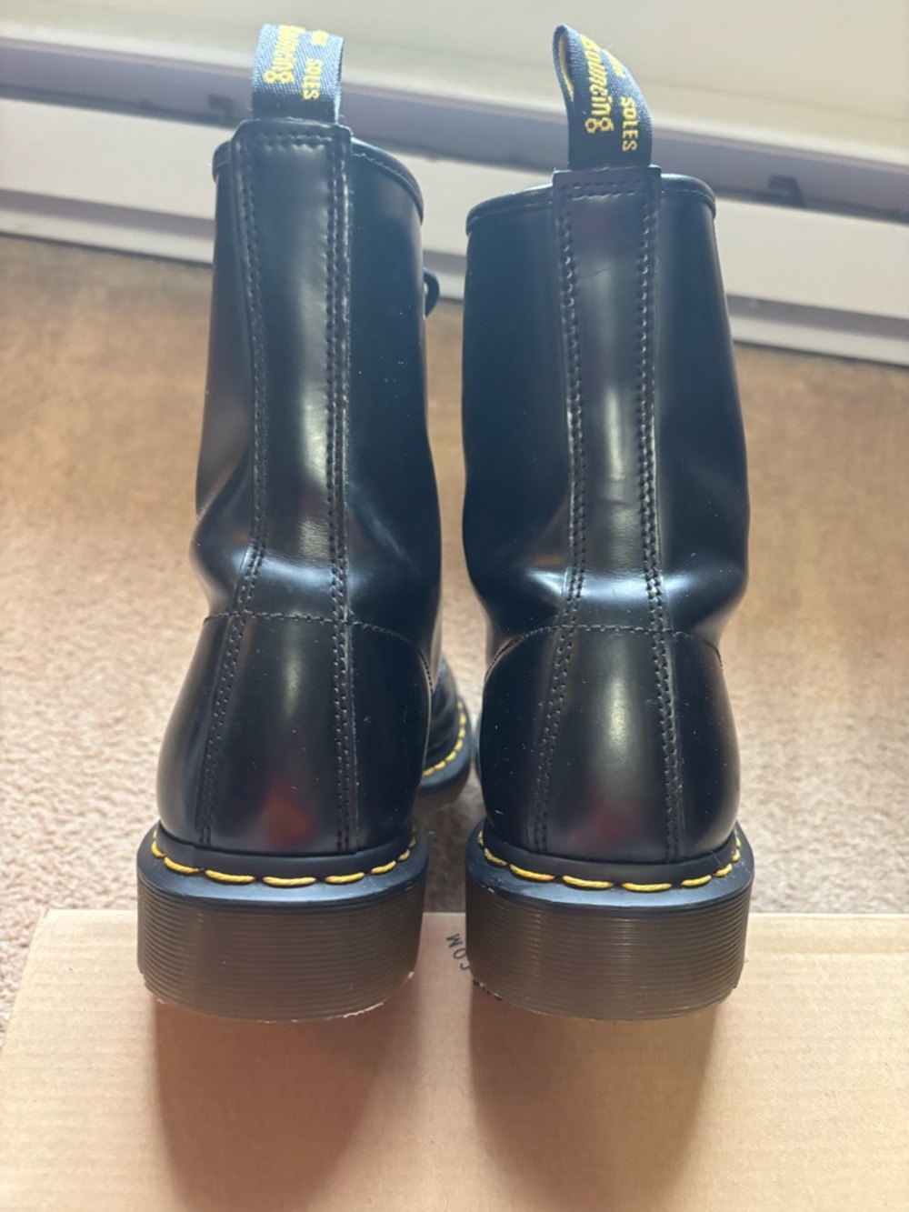 Dr. Martens 1460W Black Nior smooth boots in women’s size 11 - Picture 4 of 7